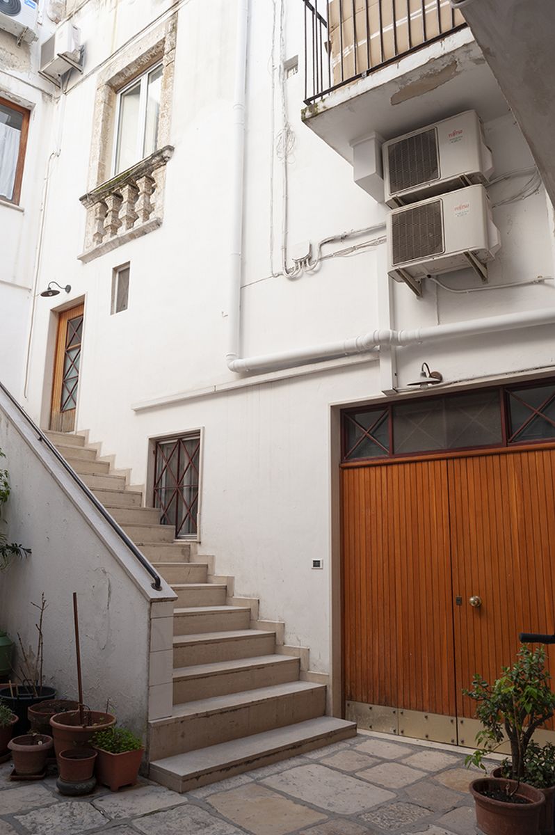 Casa indipendente di  3 vani /146 mq  a Bari - Borgo antico (zona borgo antico)