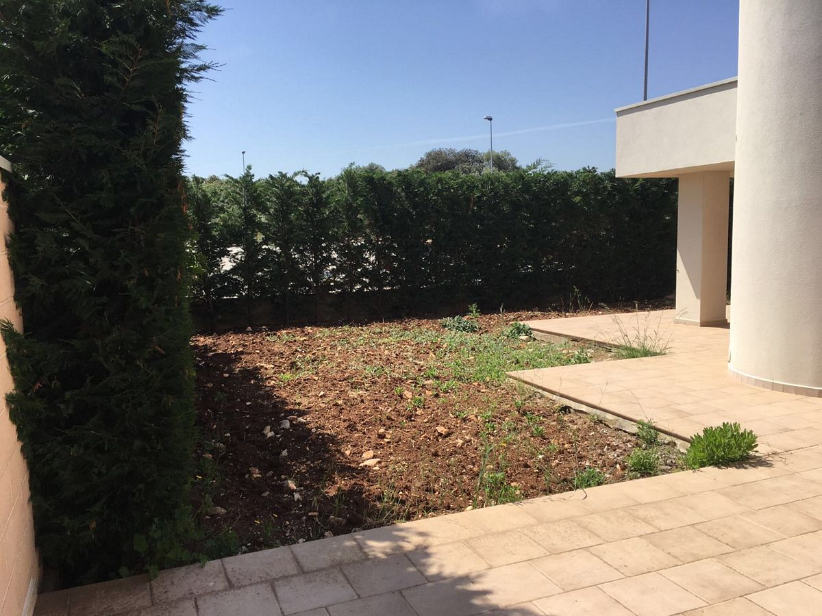 Villa (zona residenziale) di  3 vani /70 mq  a Polignano a Mare (zona collinare)