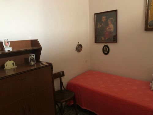 Casa indipendente di  4 vani /200 mq  a Bitetto (zona Centro)