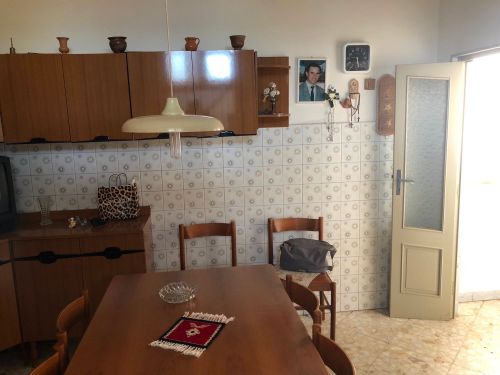 Casa indipendente di  4 vani /200 mq  a Bitetto (zona Centro)