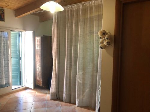 Palazzo / Stabile di  6 vani /385 mq  a Bitetto (zona Via Beato)