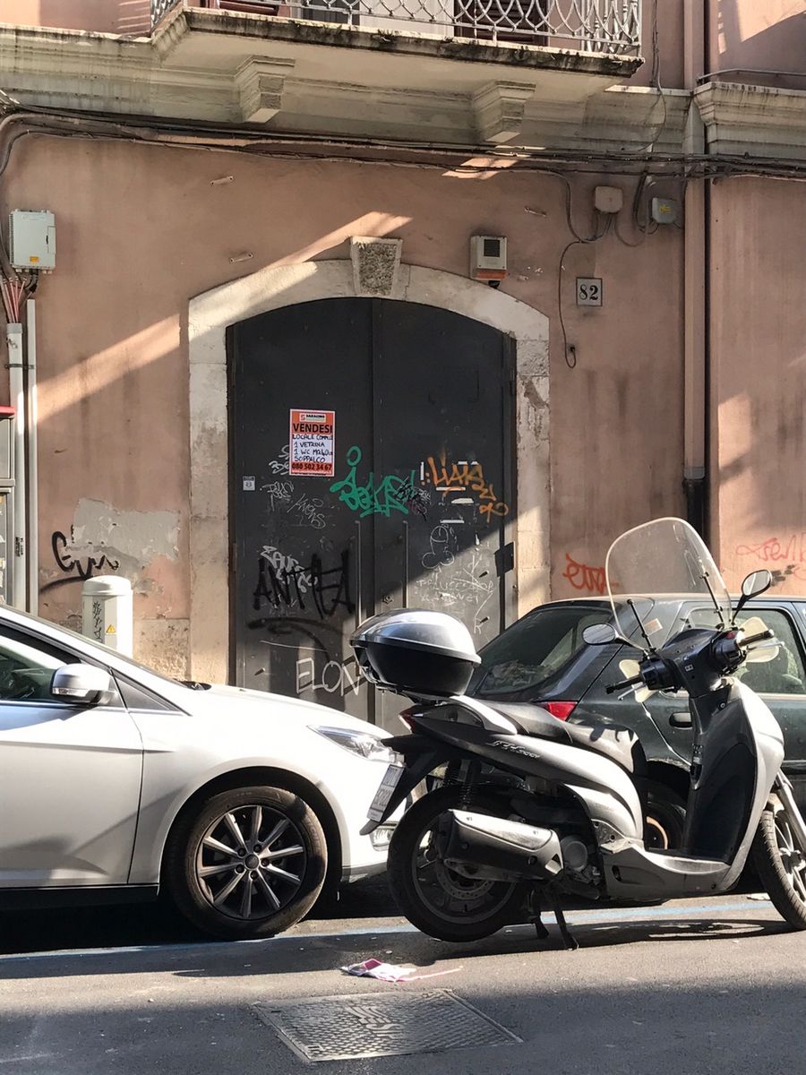 Negozio di  1 vani /40 mq  a Bari - Libertà  (zona quintino sella)