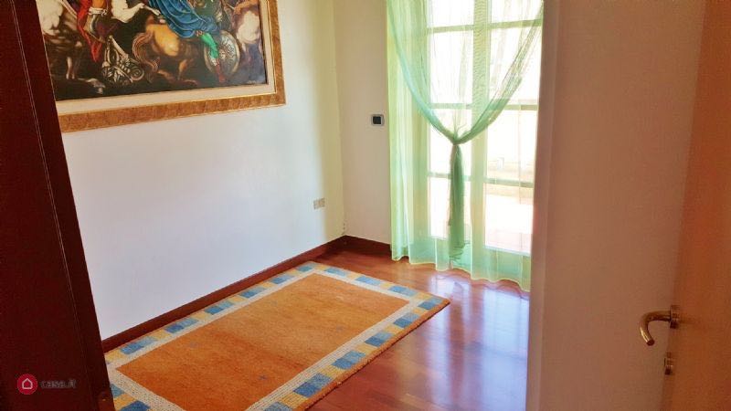 Villa (zona residenziale) di  5 vani /140m2  a Casamassima (zona barialto)