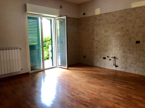 Villa (zona residenziale) di  5 vani /290 mq  a Bari - Santo Spirito