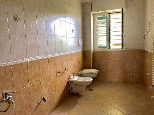 Villa (zona residenziale) di  5 vani /290 mq  a Bari - Santo Spirito