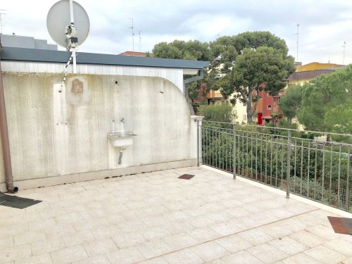 Villa (zona residenziale) di  5 vani /290 mq  a Bari - Santo Spirito