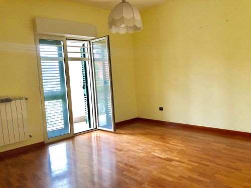 Villa (zona residenziale) di  5 vani /290 mq  a Bari - Santo Spirito