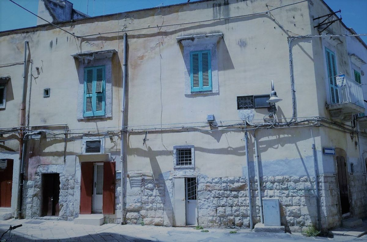 Appartamento di  3 vani /92 mq  a Molfetta (zona Centro)