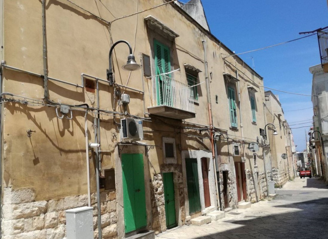 Appartamento di  3 vani /92 mq  a Molfetta (zona Centro)