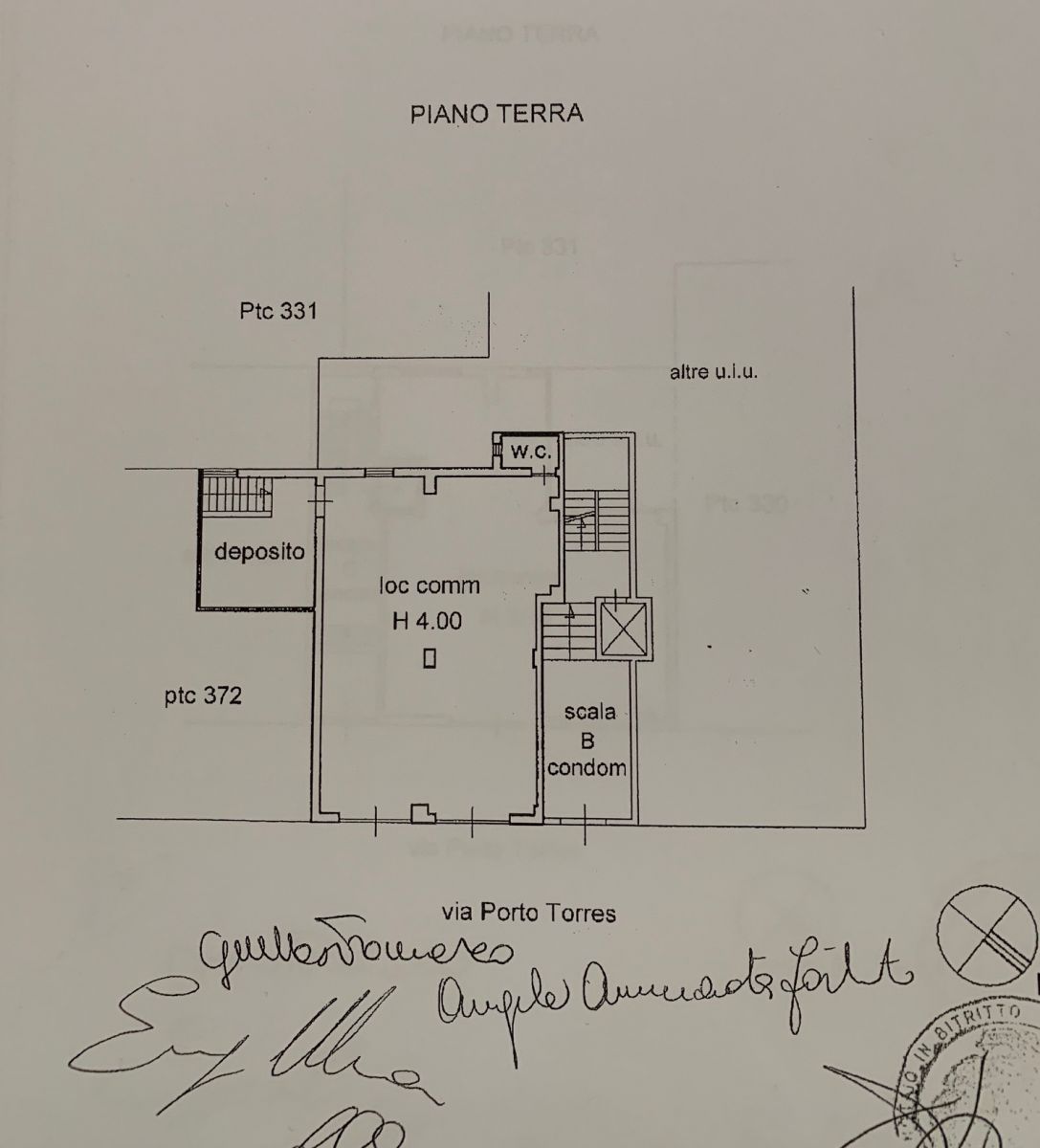 Negozio di  3 vani /220 mq  a Modugno (zona Porto Torres)