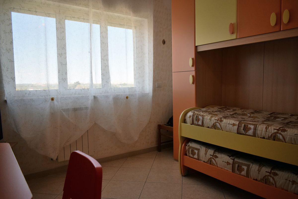 Appartamento di  3 vani /85 mq  a Bitetto (zona Via Beato)