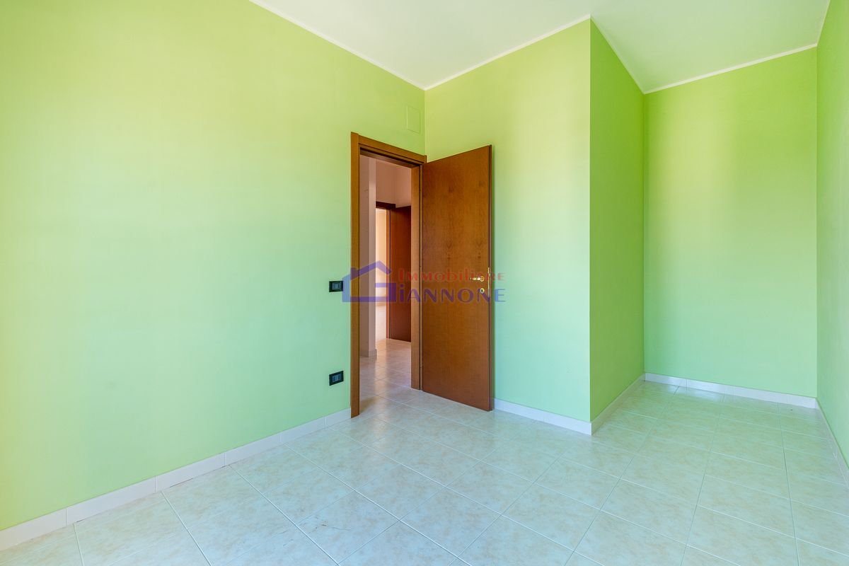 Appartamento di  3 vani /90 mq  a Bitetto (zona Via Beato)