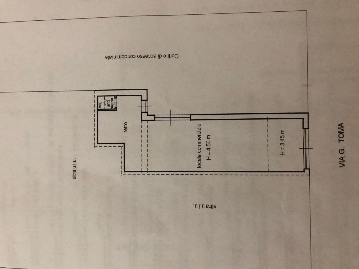 Negozio di  1 vani /70m2  a Bari - Carrassi (zona chiesa russa)