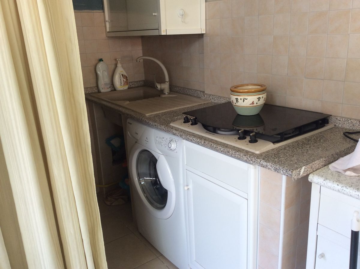 Appartamento di  2 vani /70 mq  a Bitetto (zona Via Beato)