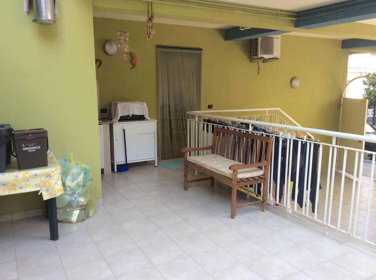 Appartamento di  2 vani /70 mq  a Bitetto (zona Via Beato)