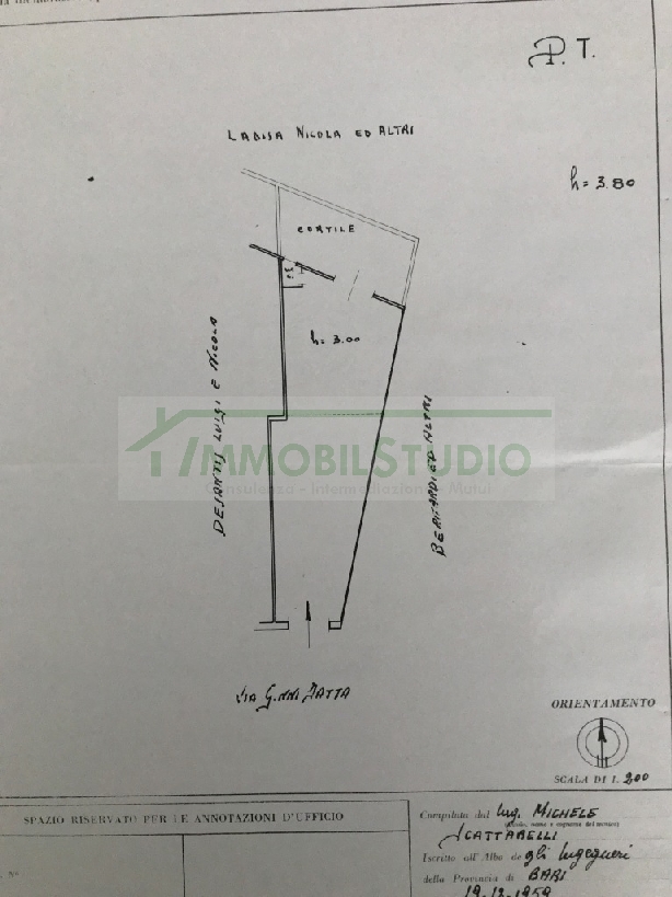 Laboratorio di  1 vani /175 mq  a Bari - Libertà  (zona Corso Mazzini/ alle spalle del Tribunale)