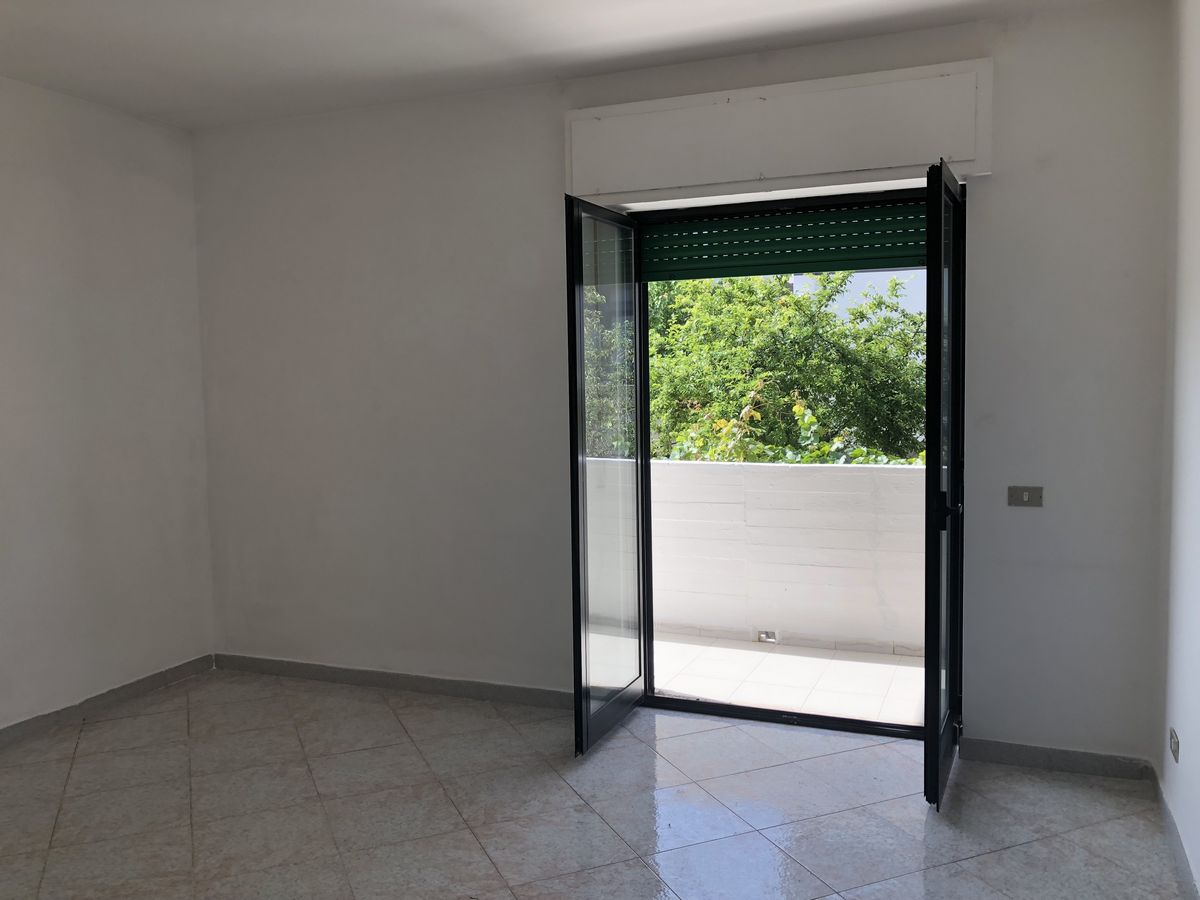 Bifamiliare di  3 vani /100 mq  a Bitetto (zona Via Beato)