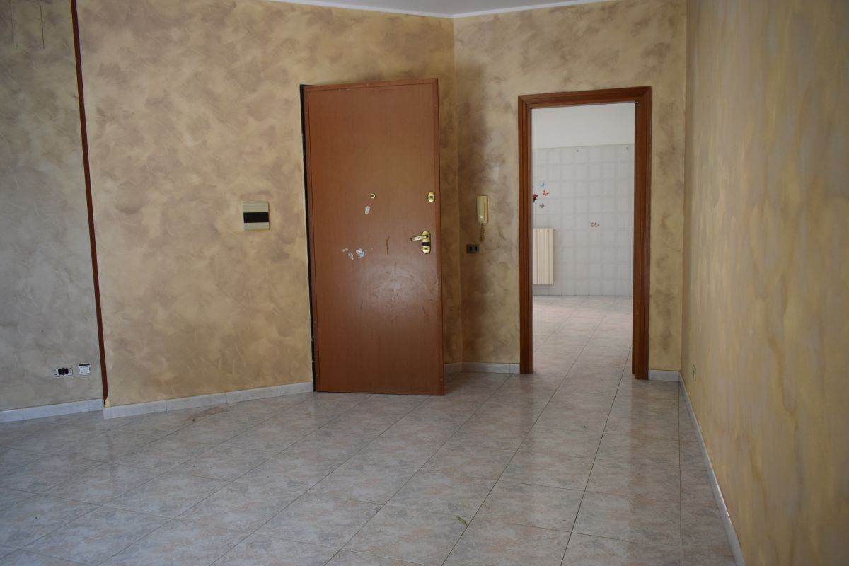 Appartamento di  3 vani /120 mq  a Bitetto (zona Via Beato Giacomo)