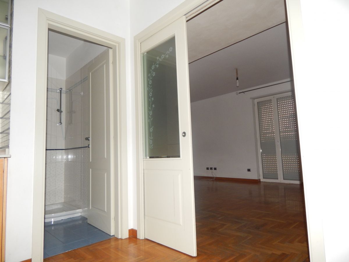 Appartamento di  3 vani /118 mq  a Cassano delle Murge (zona Zona centrale)