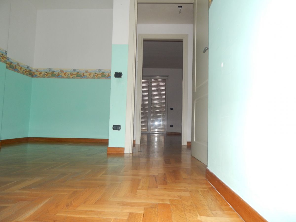 Appartamento di  3 vani /118 mq  a Cassano delle Murge (zona Zona centrale)