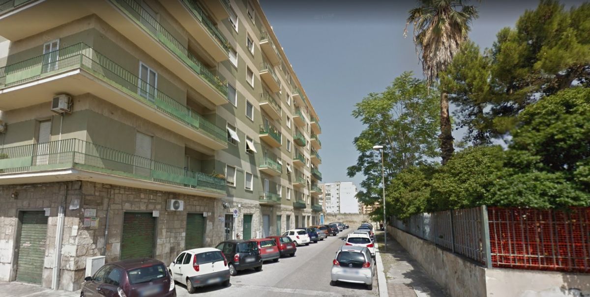 Immobile di  2 vani /286 mq  a Bari - Libertà  (zona libertà )