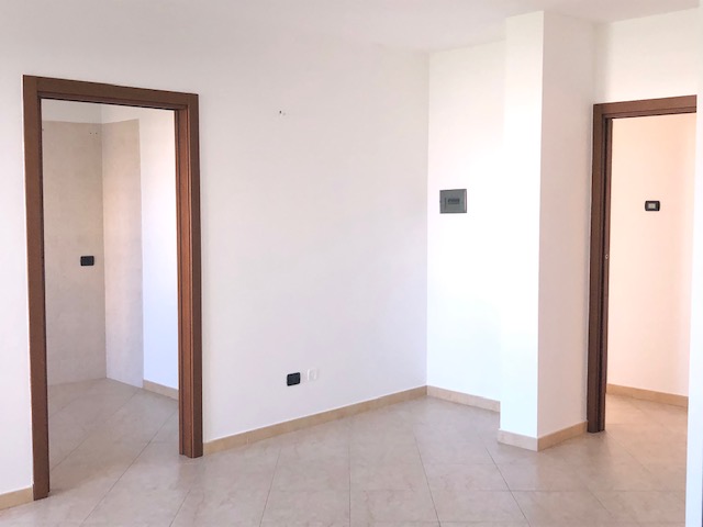 Appartamento di  4 vani /90 mq  a Modugno (zona Zona Parco)