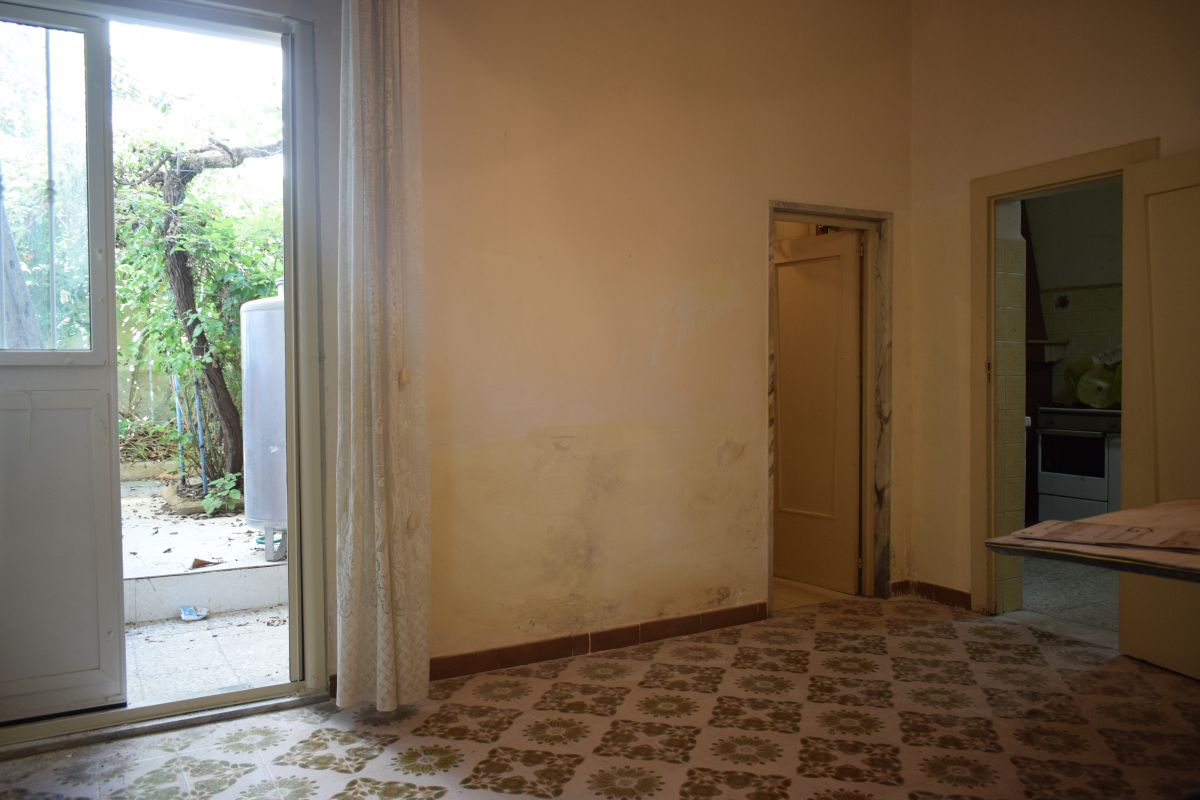 Casa indipendente di  3 vani /130 mq  a Bitetto (zona Via Beato Giacomo)