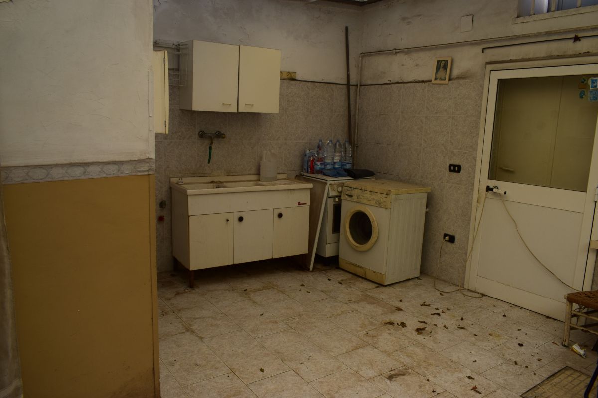 Casa indipendente di  3 vani /130 mq  a Bitetto (zona Via Beato Giacomo)