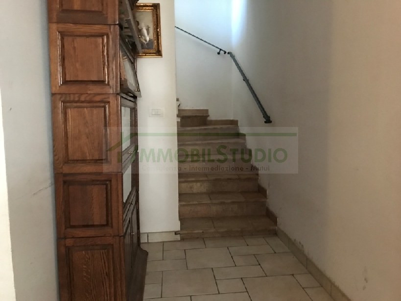 Villa (zona residenziale) di  5 vani /204 mq  a Bari - Palese (zona BORGO MASSIMO)