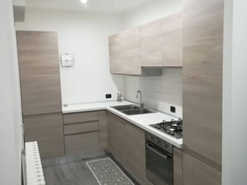 Appartamento di  3 vani /65 mq  a Bitritto (zona Zona Via Modugno)