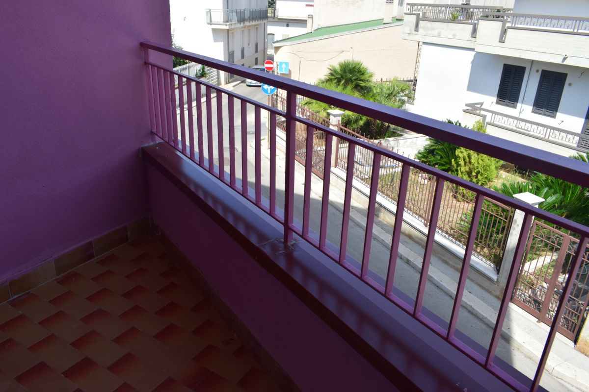 Appartamento di  3 vani /90 mq  a Bitetto (zona Zona Via Beato)