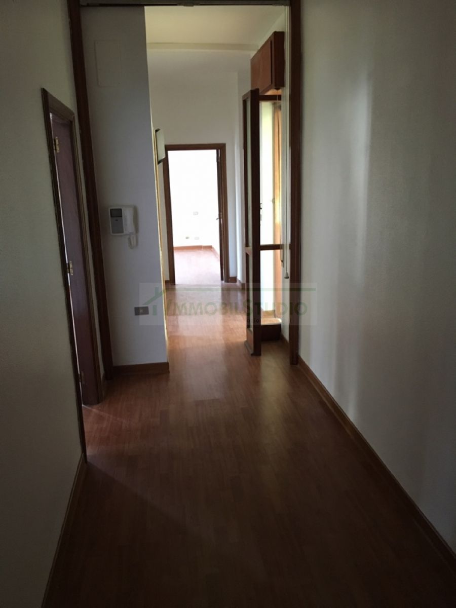 Appartamento di  3 vani /115 mq  a Bari - San Pasquale alta (zona PARCO DUE GIUGNO)