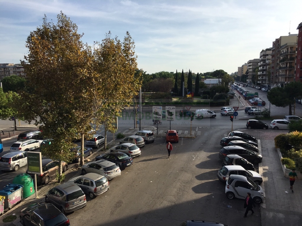 Appartamento di  3 vani /115 mq  a Bari - San Pasquale alta (zona PARCO DUE GIUGNO)