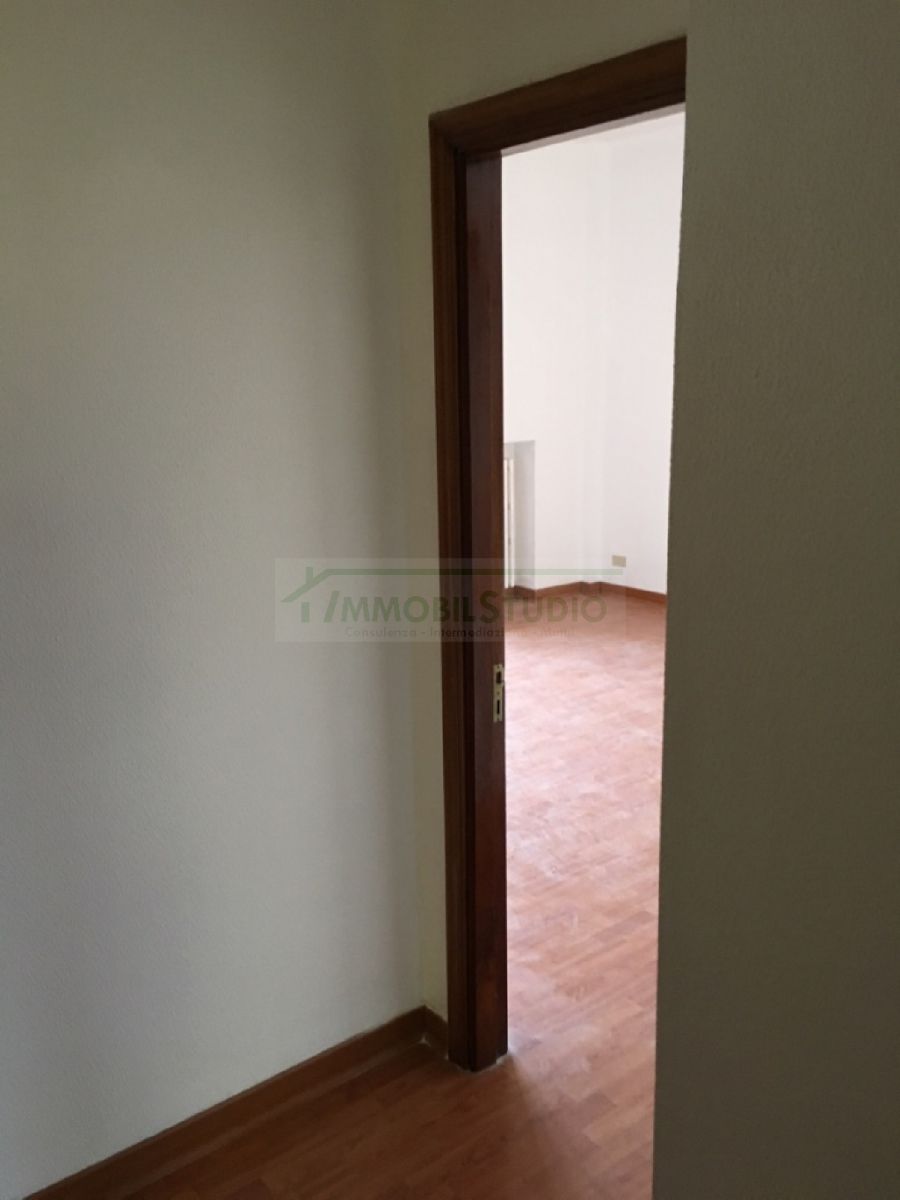 Appartamento di  3 vani /115 mq  a Bari - San Pasquale alta (zona PARCO DUE GIUGNO)