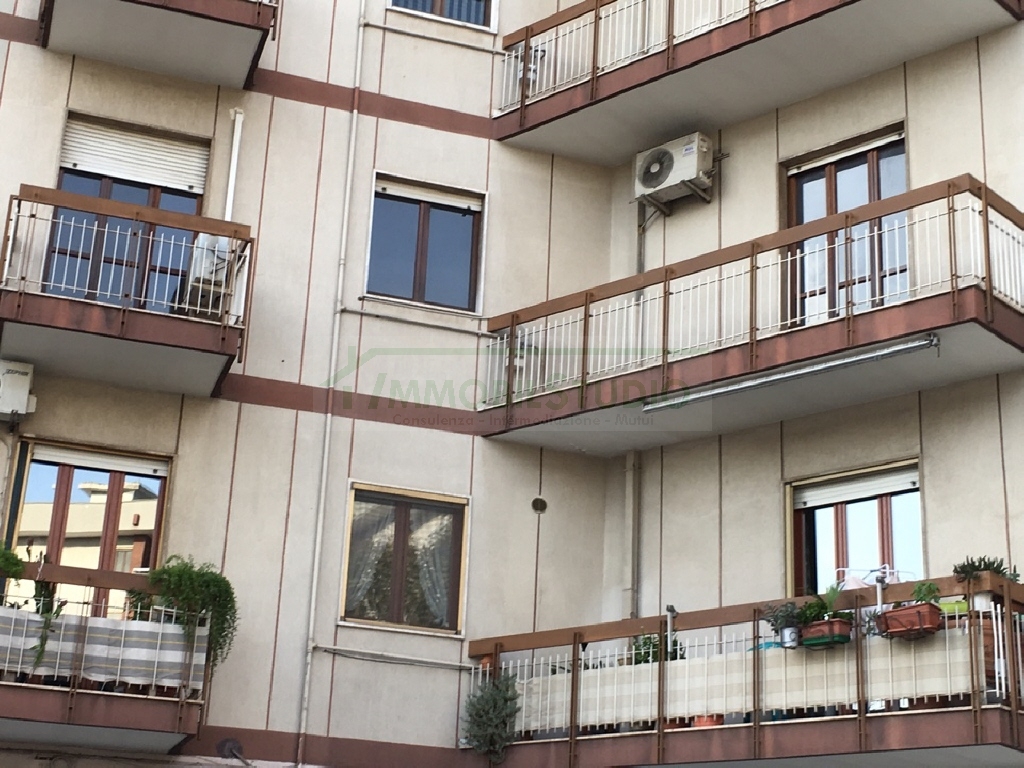 Appartamento di  3 vani /115 mq  a Bari - San Pasquale alta (zona PARCO DUE GIUGNO)