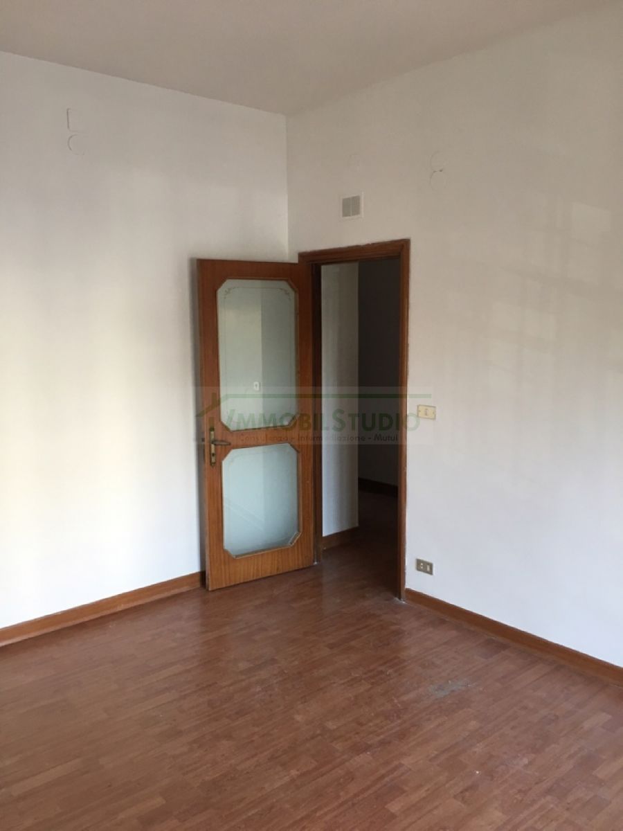 Appartamento di  3 vani /115 mq  a Bari - San Pasquale alta (zona PARCO DUE GIUGNO)