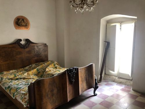 Casa indipendente di  3 vani /100 mq  a Bitetto (zona Centro Storico)