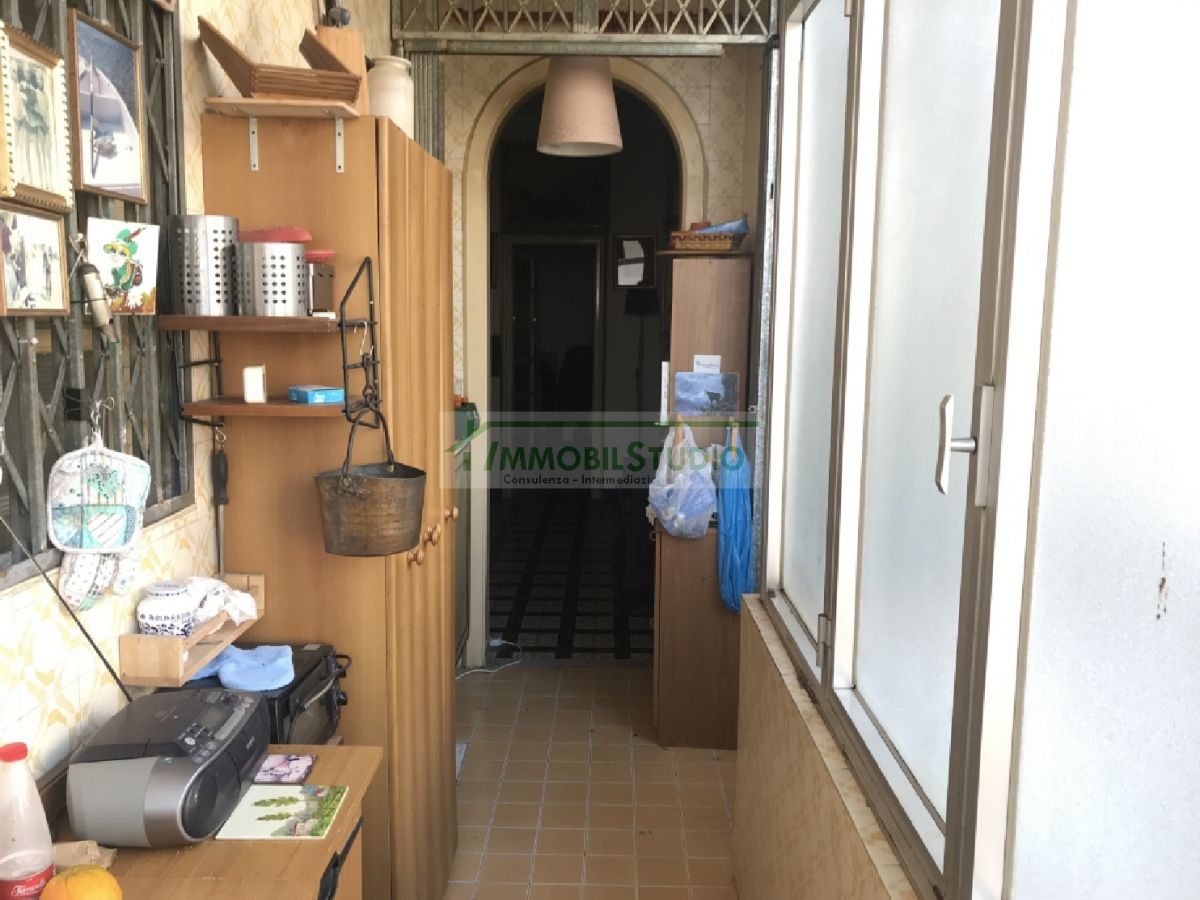 Appartamento di  3 vani /100 mq  a Bari - Madonnella (zona zona RAI)