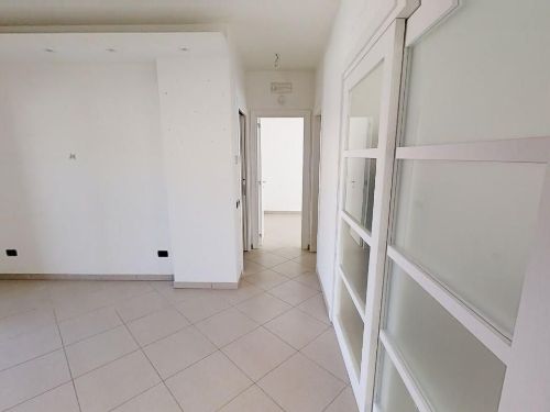 Appartamento di  3 vani /90 mq  a Bitetto (zona Centro)