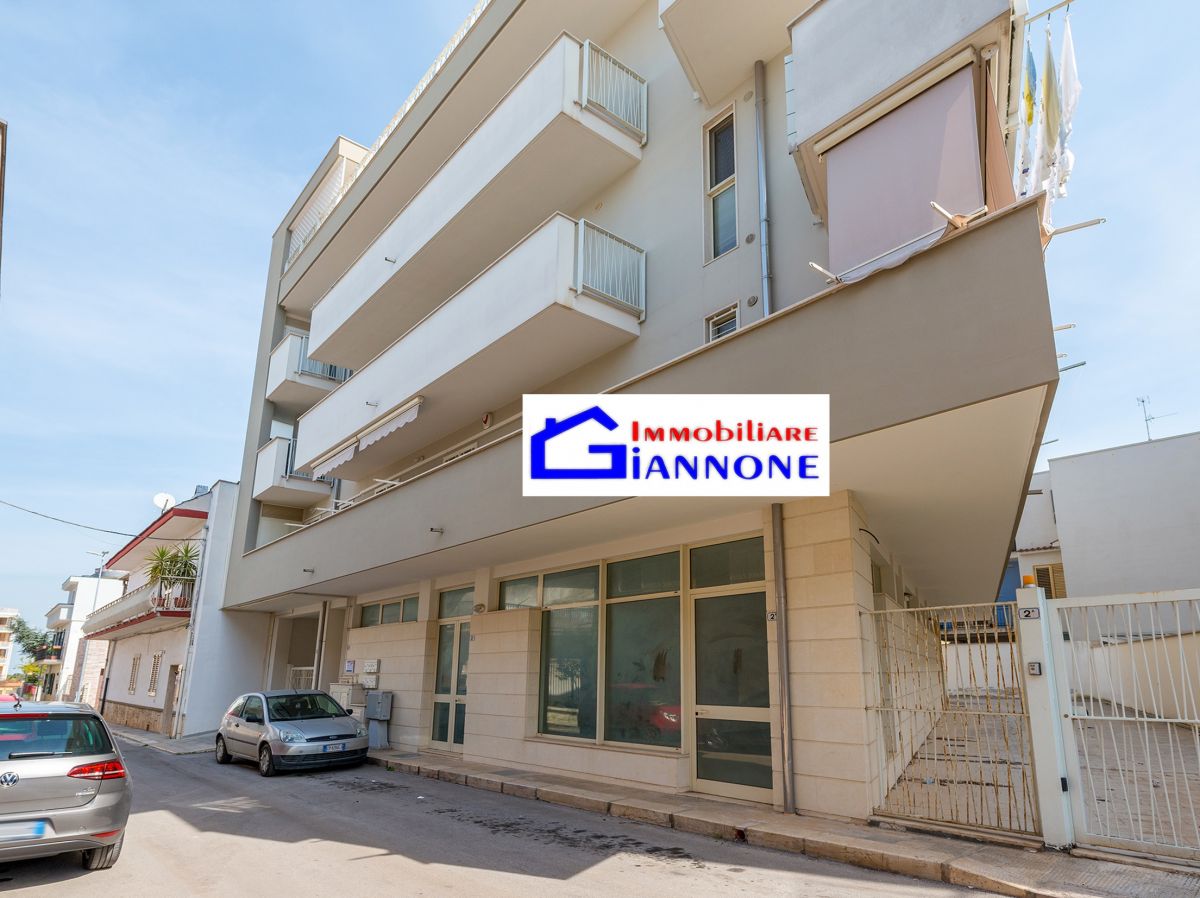 Appartamento di  3 vani /75 mq  a Bitetto (zona Via Beato Giacomo)