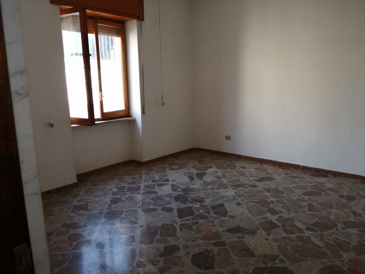 Appartamento di  3 vani /90 mq  a Bari - Ceglie del Campo