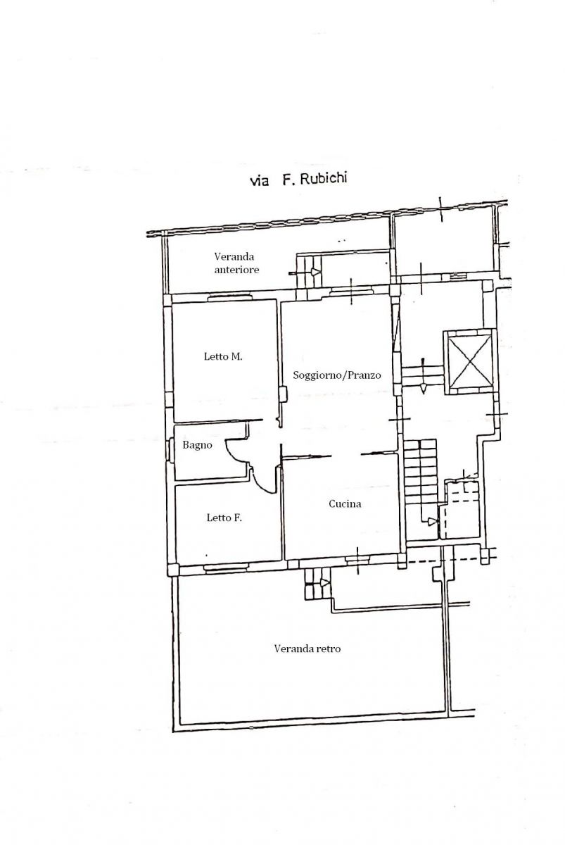 Appartamento di  3 vani /90 mq  a Andria (zona pineta)