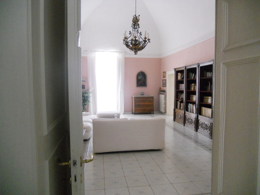 Villa di  10 vani /790 mq  a Bisceglie