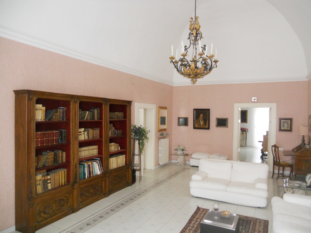 Villa di  10 vani /790 mq  a Bisceglie