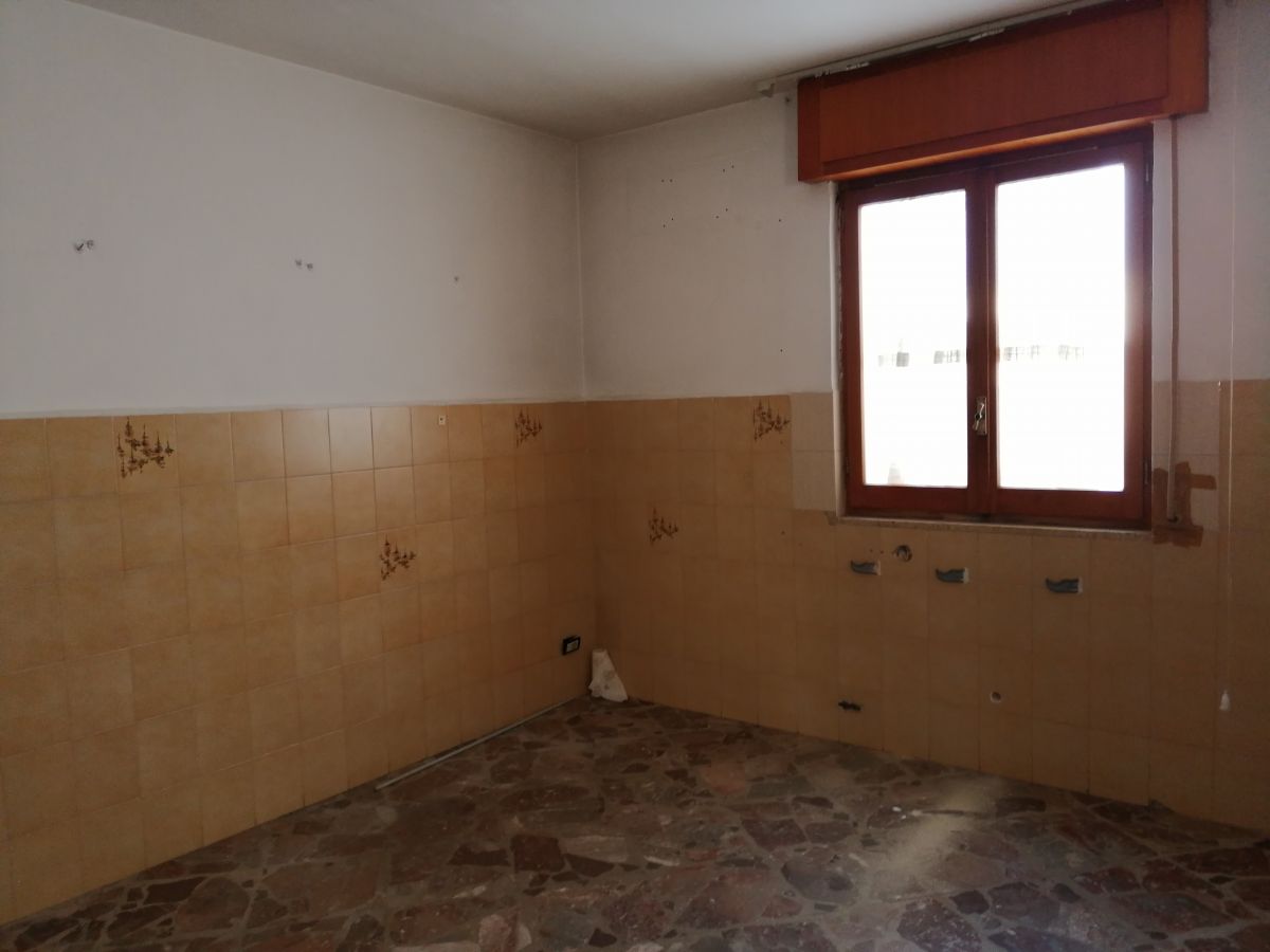 Appartamento di  3 vani /90 mq  a Bari - Ceglie del Campo