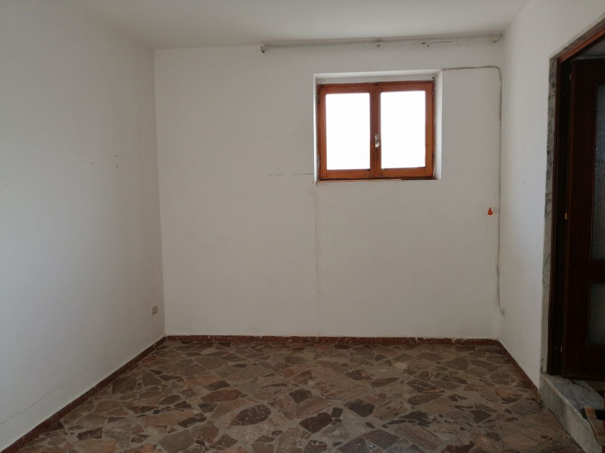 Appartamento di  3 vani /90 mq  a Bari - Ceglie del Campo