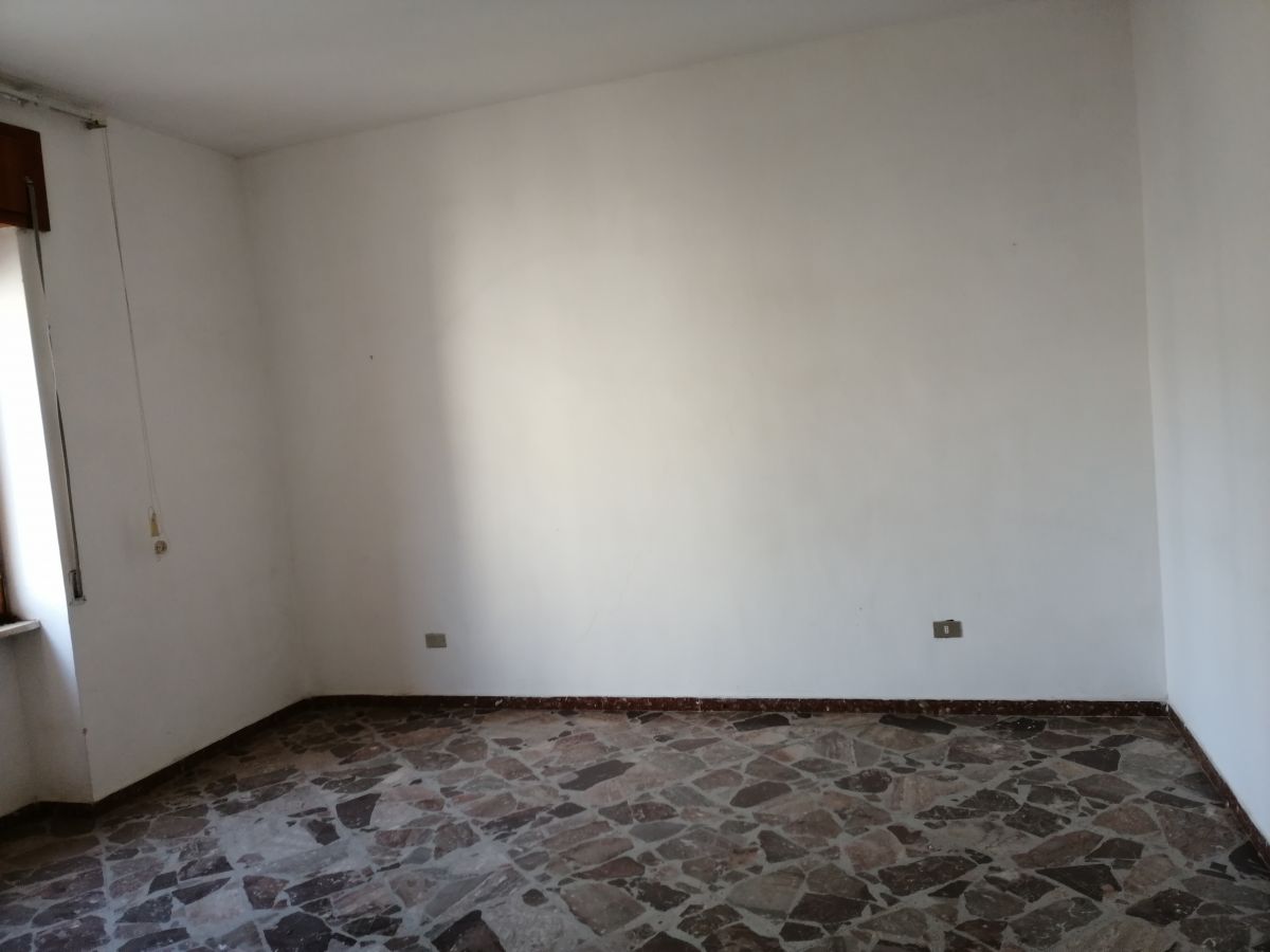 Appartamento di  3 vani /90 mq  a Bari - Ceglie del Campo