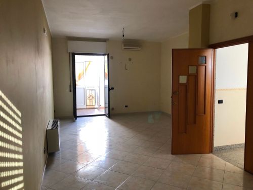 Appartamento di  3 vani /100 mq  a Bitetto (zona zona estramurale)