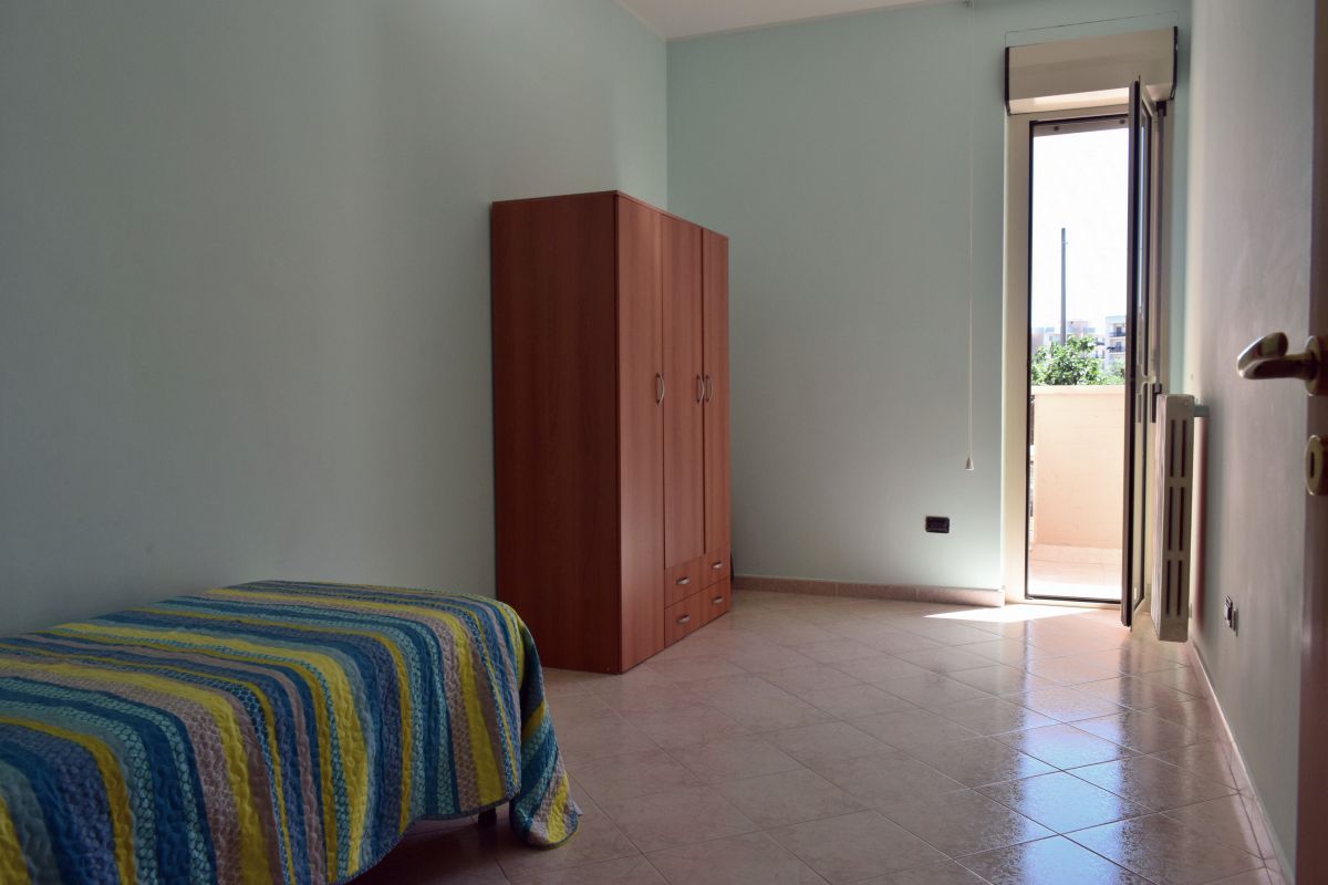 Appartamento di  3 vani /90 mq  a Bitetto (zona Zona Scuola Elementare)