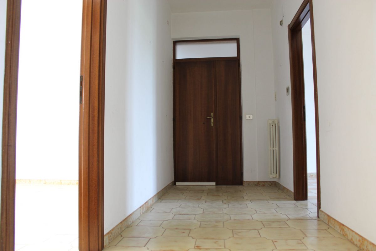 Appartamento di  3 vani /115 mq  a Cassano delle Murge (zona Zona semi centrale)